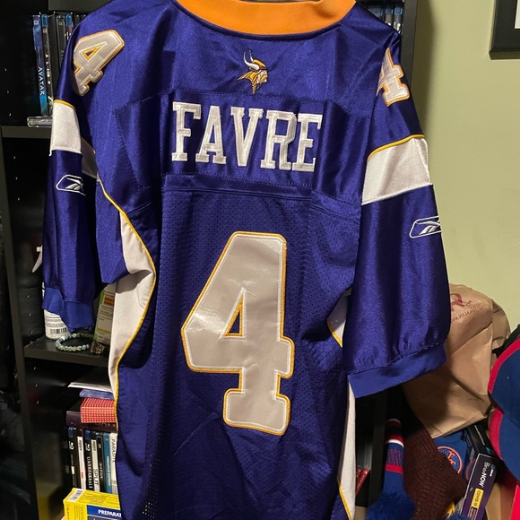 AUTHENTIC NFL Brett Farve Vikings Jersey. In great condition, size 52 - Picture 2 of 4